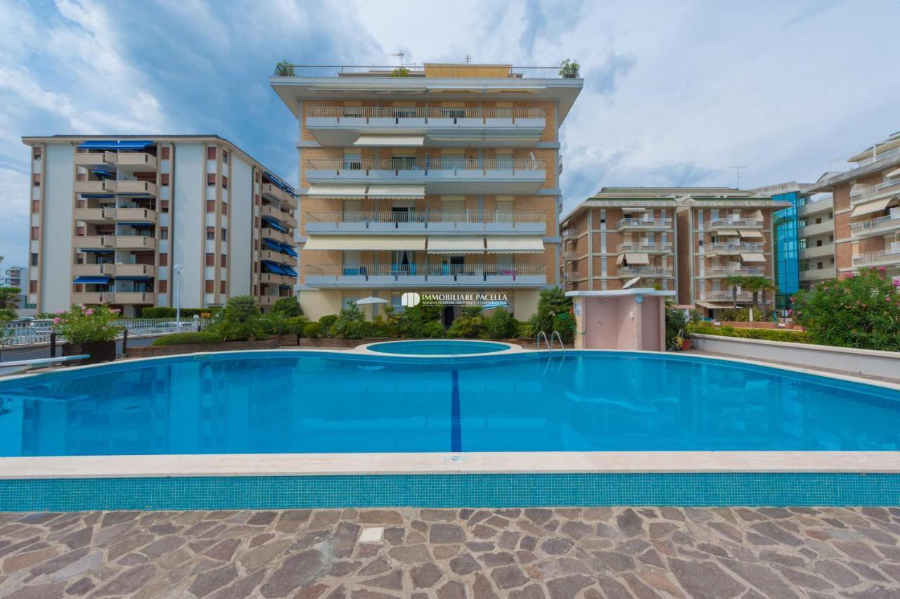 Residence Solmare Immobiliare Pacella Lido di Jesolo Exterior photo