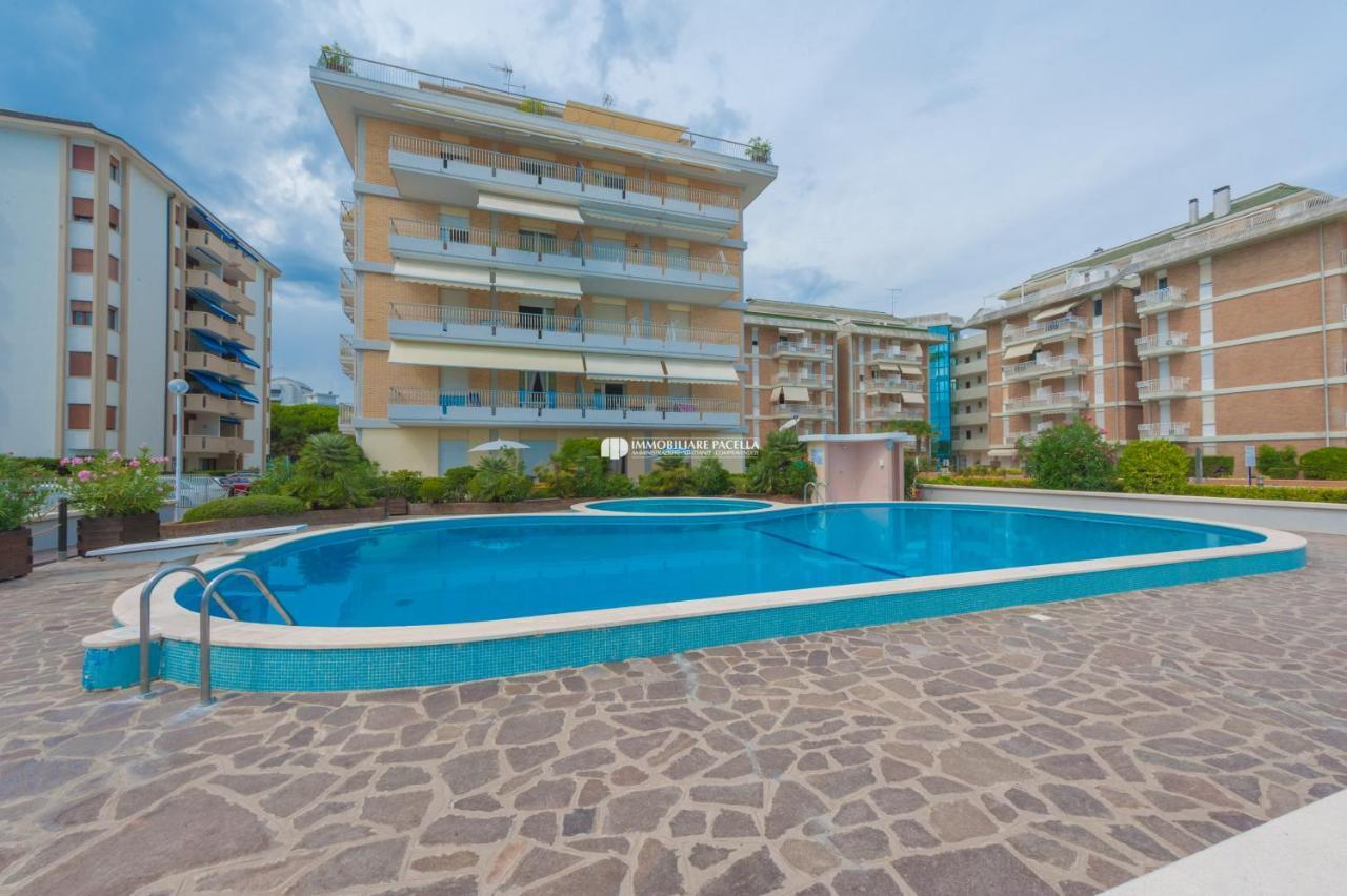 Residence Solmare Immobiliare Pacella Lido di Jesolo Exterior photo