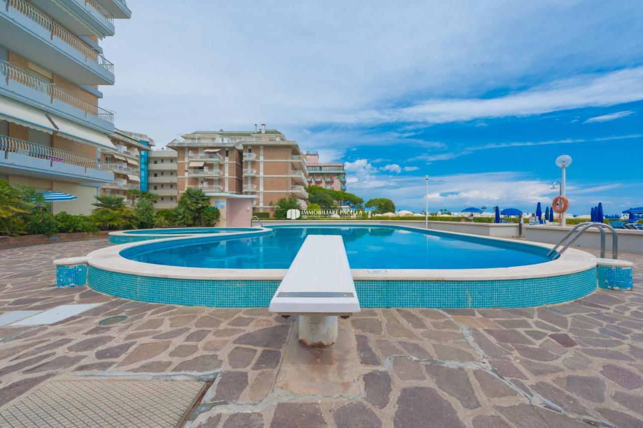 Residence Solmare Immobiliare Pacella Lido di Jesolo Exterior photo